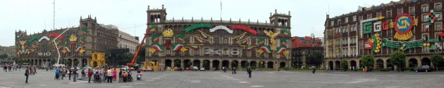 Federal_District_buildings_on_Zocalo_Mexico_City